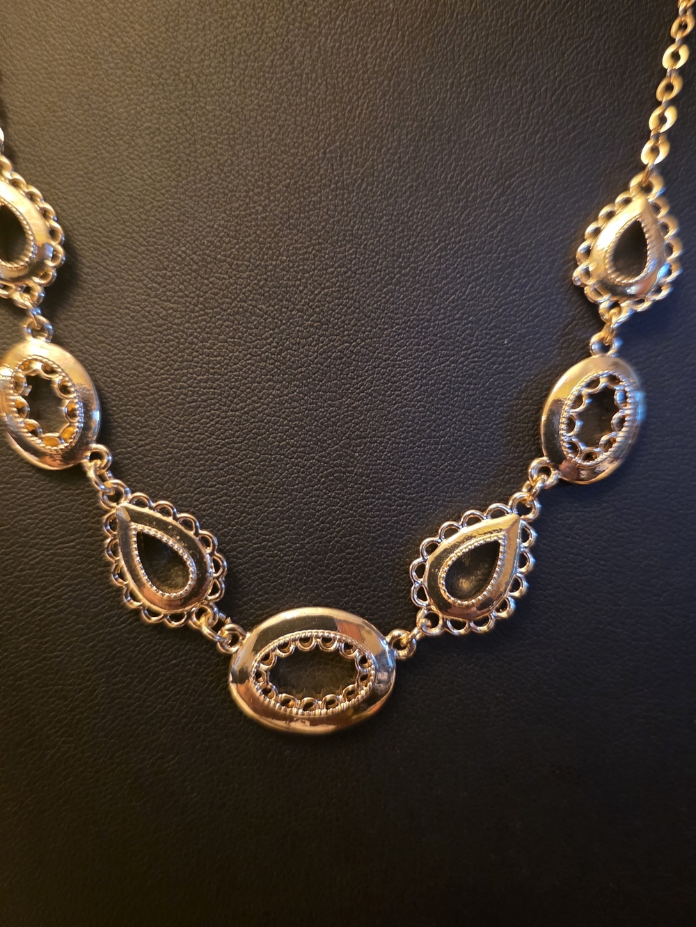Elegant Gold Tone Necklace Lace Edged Teardrops. Dainty, Classy, Perfect!